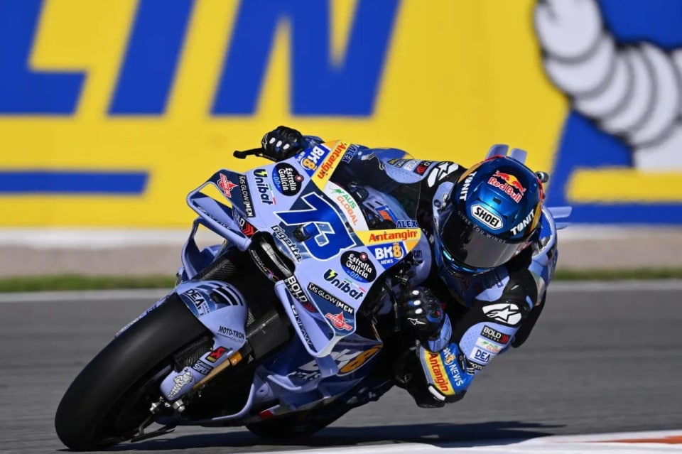 Valencia Sprint: Alex Marquez domina, Bezzecchi quinto dalla pole